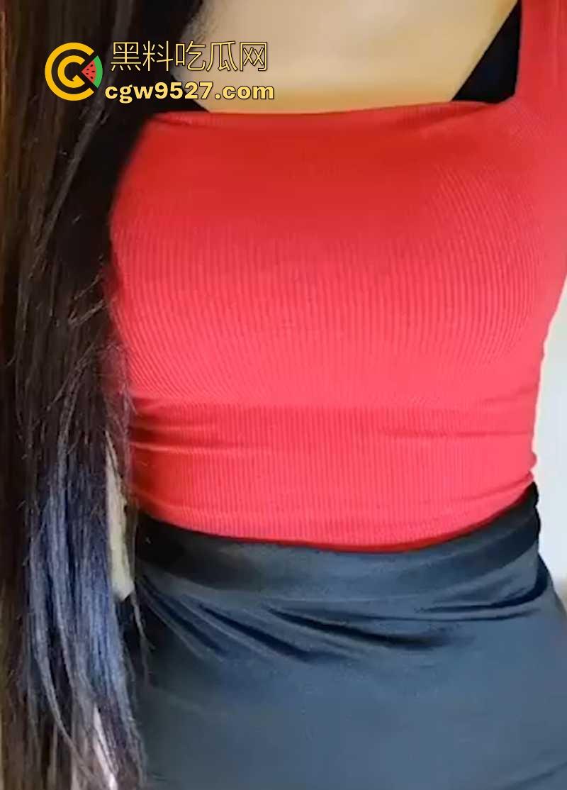 抖音性感网红【柠檬不酸】付费福利视频合集泄露,高挑御姐黑丝高跟。大秀自慰巨乳,这身材爱了!-9