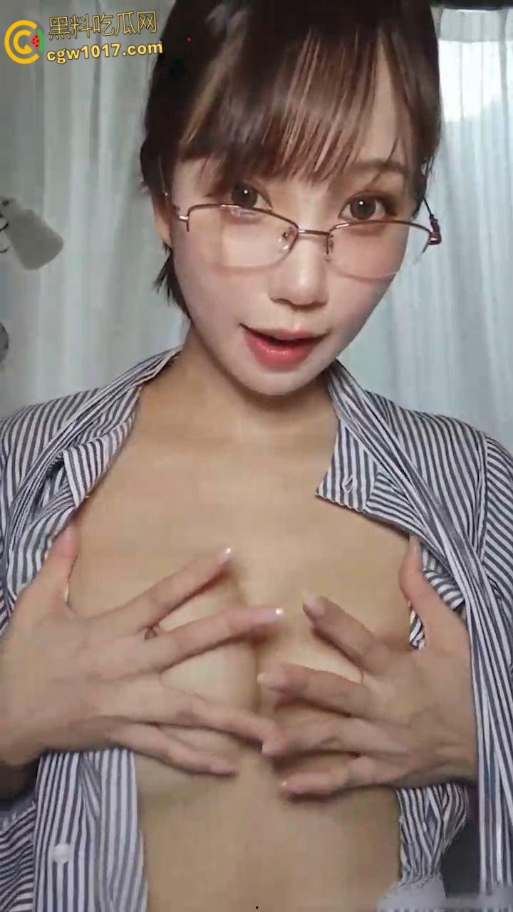 日本极品御姐女优【香月怜】绝美颜值白嫩豪乳,大长腿白嫩诱惑,白虎蜜穴紧致,道具狂桶白虎蜜穴淫水流淌!-7