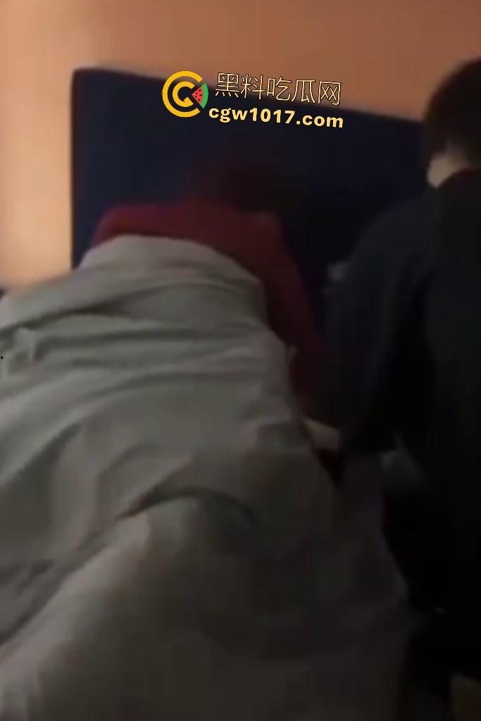 08年学生妹【KIKIBABY】原名雷琳琳,醉酒被轮奸怀孕野种,找男友负责却反手曝光,赶紧生杂种找狗男人去!-5