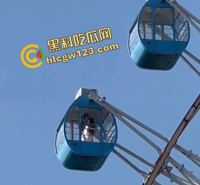 宁波摩天轮上疯狂野炮,骚女坐上去骑到飞起 哥们拿着旗舰手机超清偷拍全过程 群里分享给兄弟吃瓜!-9