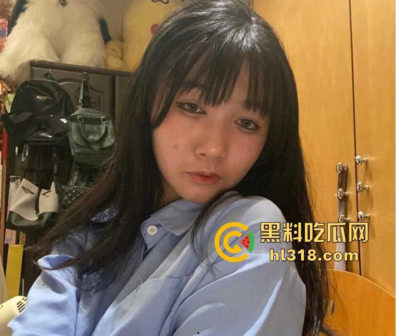 常州工商学院【黄文婧】可爱极品学生化身巨乳白虎小母狗,大胆揉奶自慰,哪知竟惨遭男友外流!-3