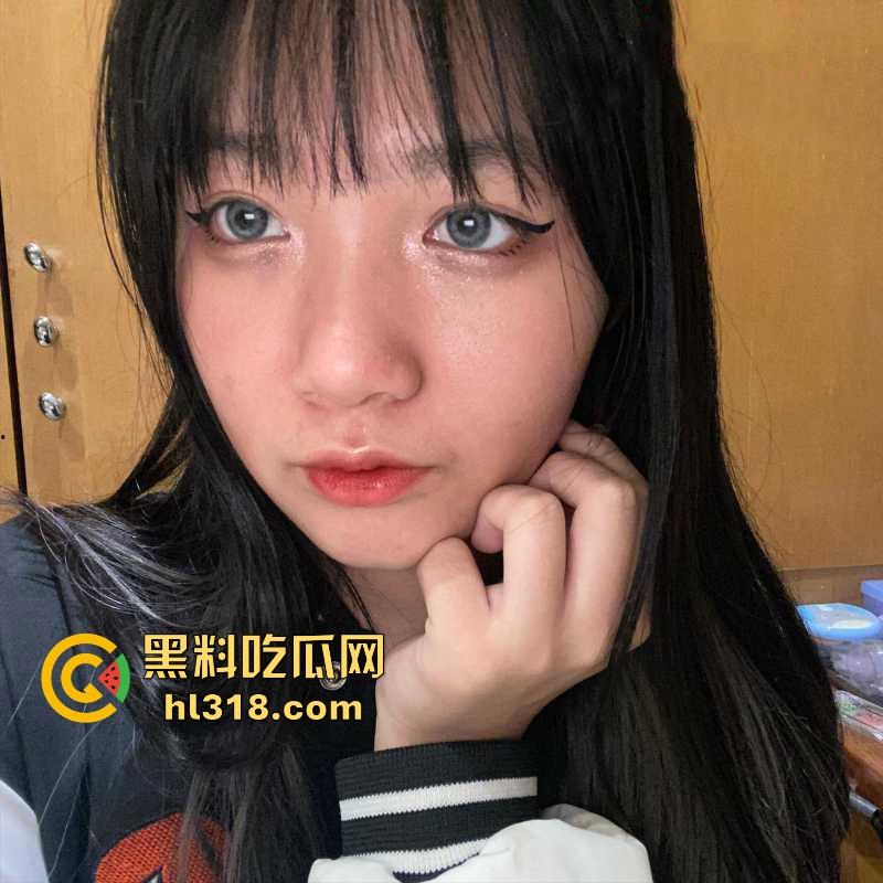 常州工商学院【黄文婧】可爱极品学生化身巨乳白虎小母狗,大胆揉奶自慰,哪知竟惨遭男友外流!-4