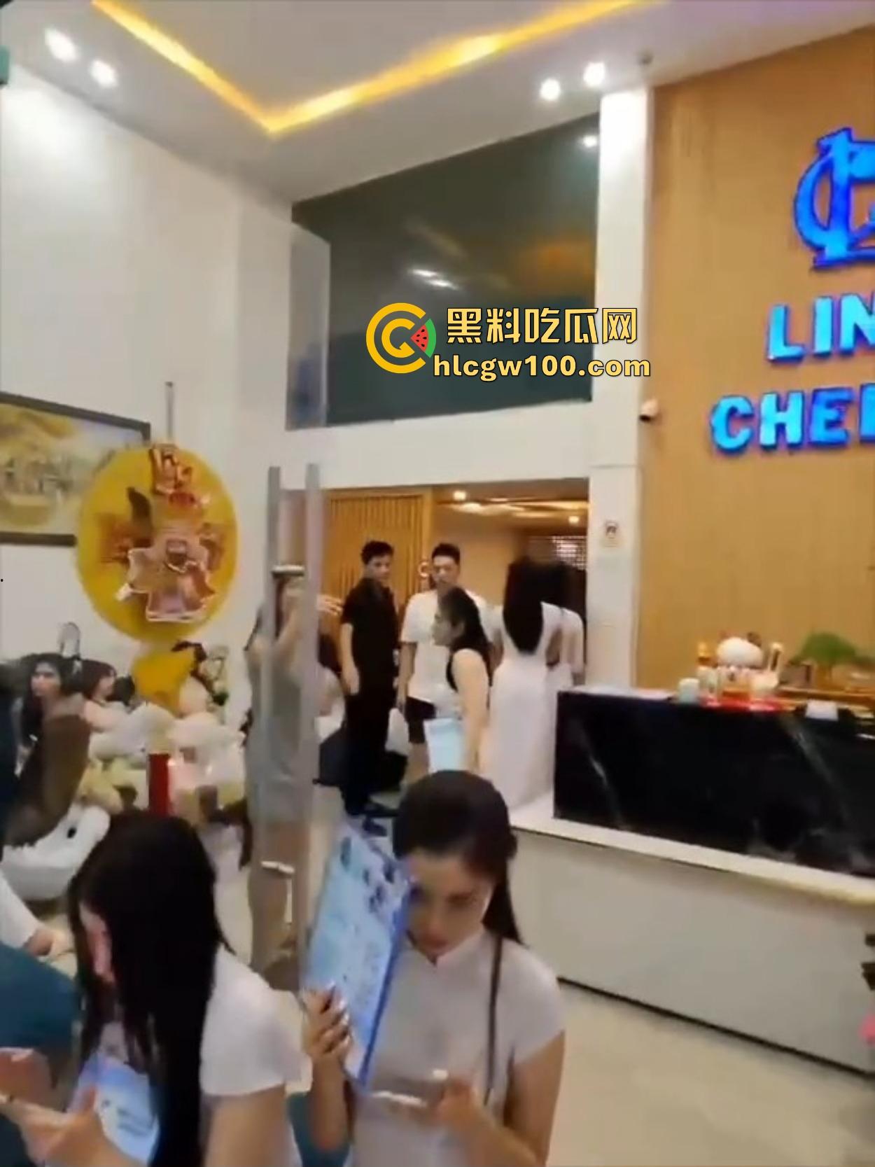 泰国mini版天上人间,选美店小姐姐个个顶级骚货全场嘎嘎乱杀,国内要有这配置就直接起飞了!-2