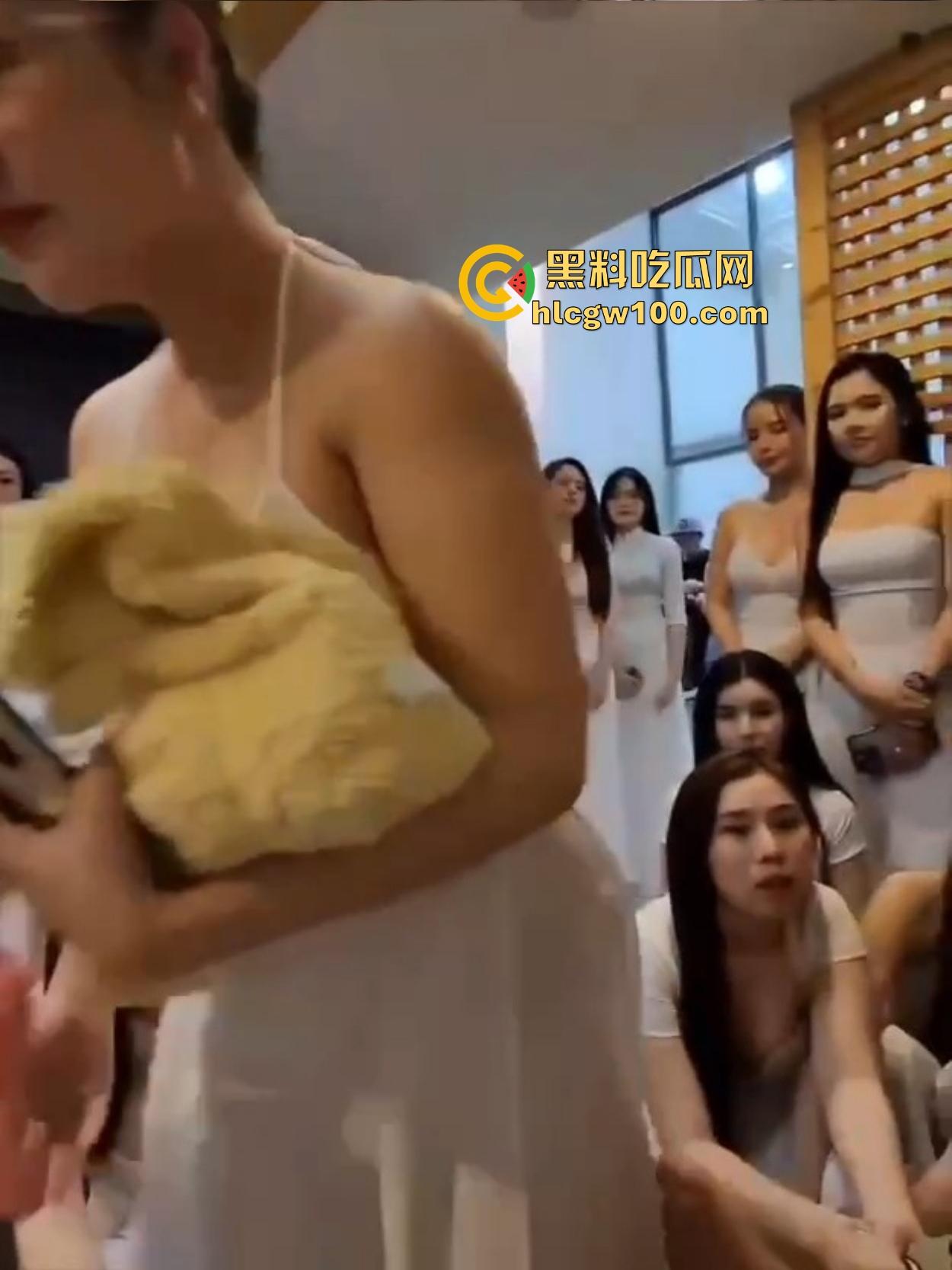 泰国mini版天上人间,选美店小姐姐个个顶级骚货全场嘎嘎乱杀,国内要有这配置就直接起飞了!-13