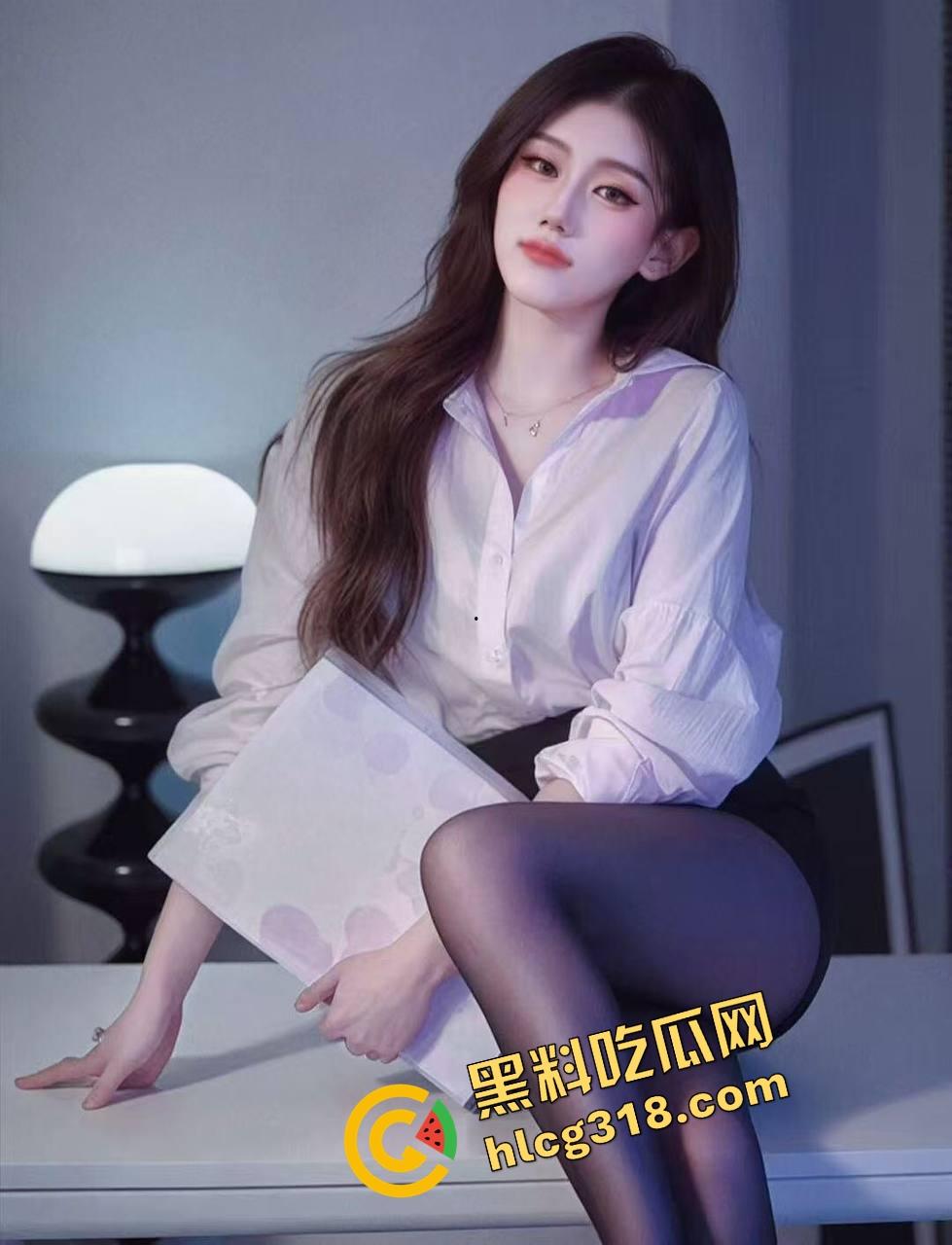 广州天河JK妹子喝断片开始通灵完成任务,真空掀裙坐闺蜜腿上磨逼,屁股一扭直接把旁边哥们干自闭了!-1