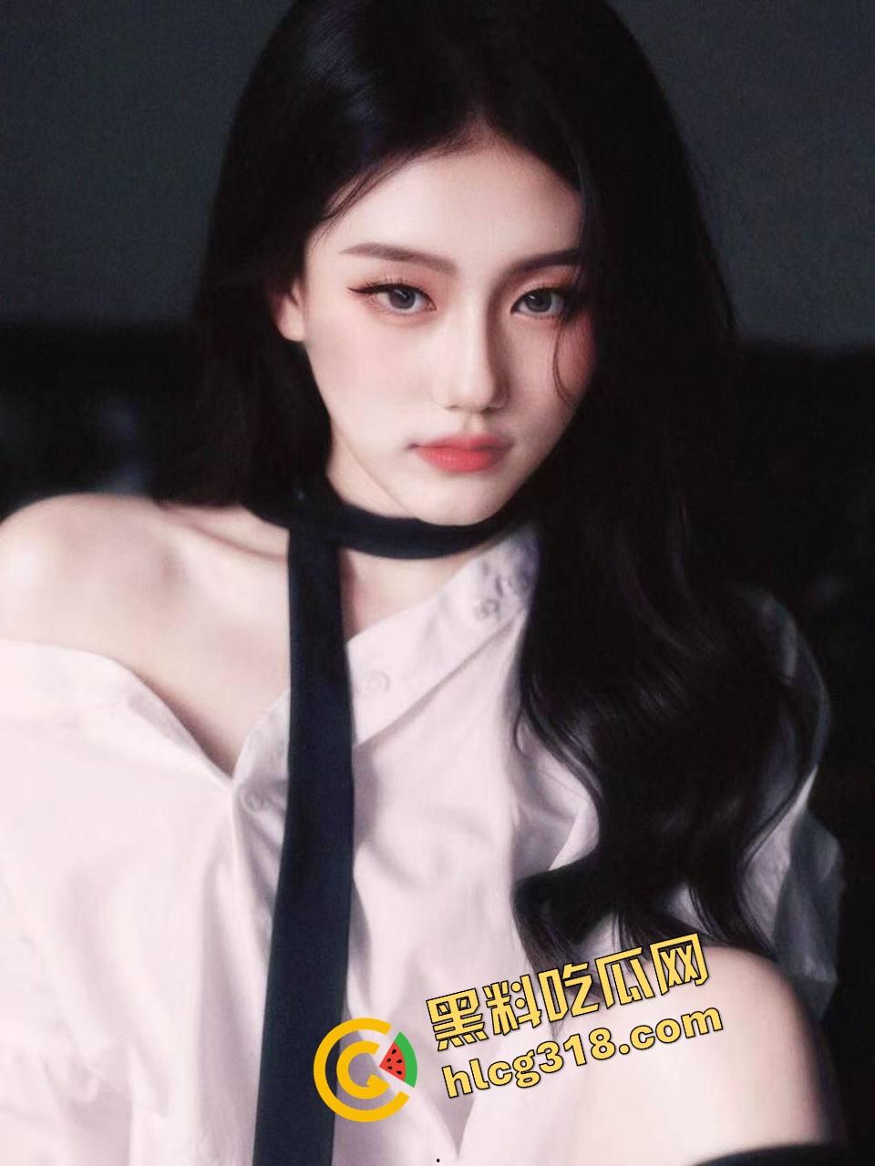 广州天河JK妹子喝断片开始通灵完成任务,真空掀裙坐闺蜜腿上磨逼,屁股一扭直接把旁边哥们干自闭了!-3