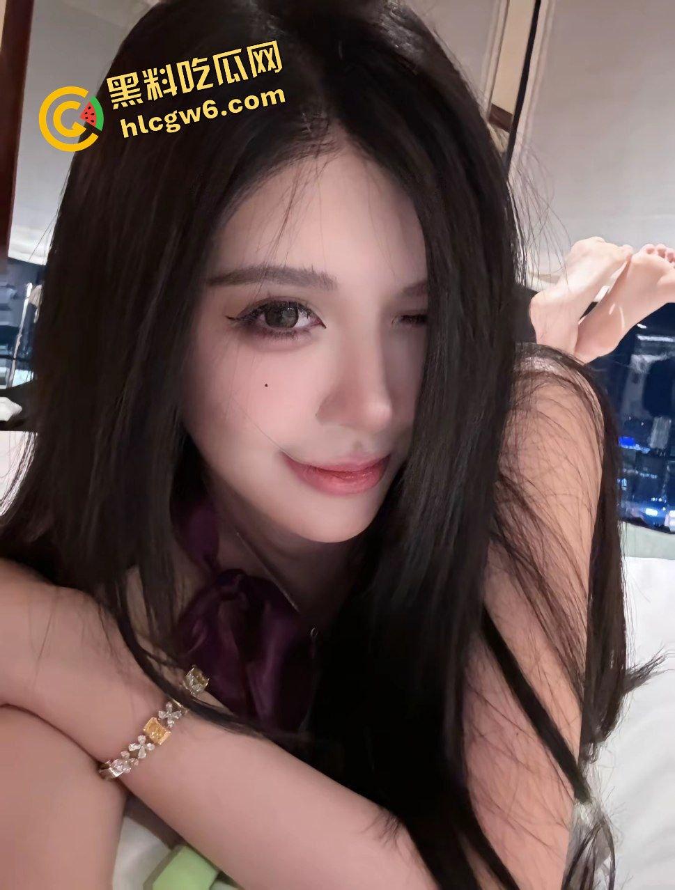 北京商务中心区气质靓女反差骚鸡『廖若桐』与多金人士刺激摸奶 酒店激情爆操后怼骚逼!原创独家流出!-4