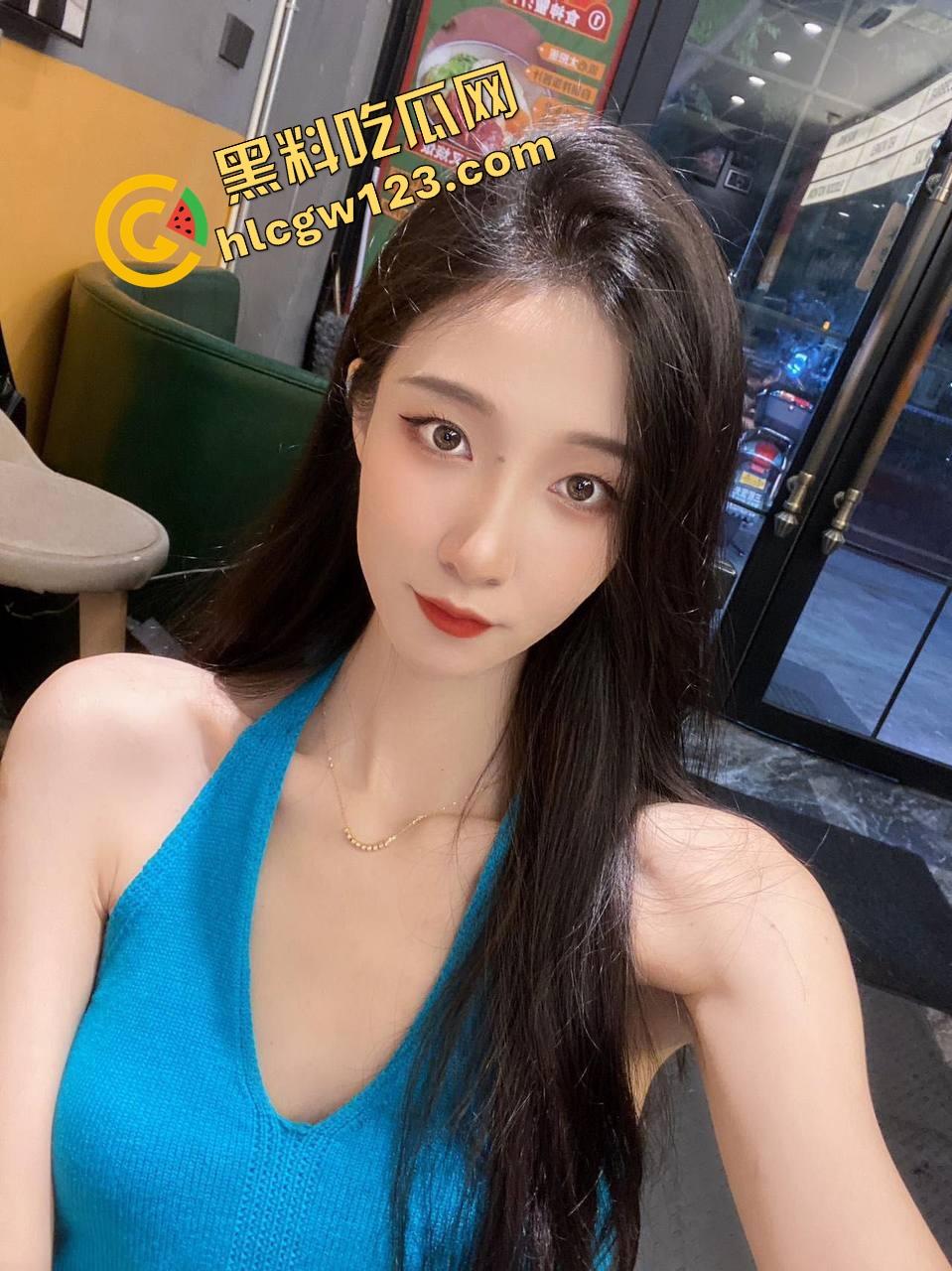 浙大是985 她是9X5【林依依】保研女神用乳头写作业,高颜值学姐被捆成狗,逼里插蜡全程湿!-2