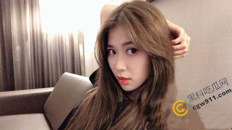 江苏南京大学极品班花【张雅慧】包养视频泄露!金主SM调教带狗链舔脚,被大鸡巴甩脸羞辱 下贱不堪-1