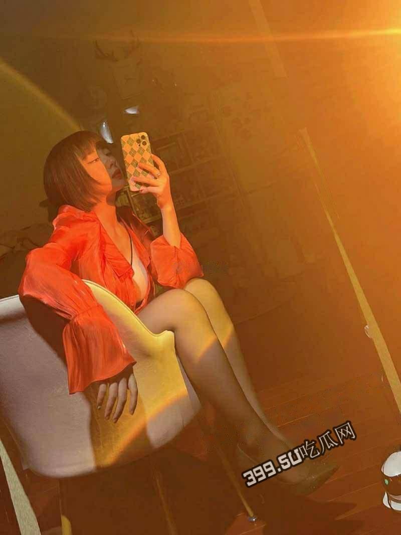 微博 抖音 甜小乜 全网首发 无忧传媒抖音百万网红 情趣内衣巨乳大尺度-1