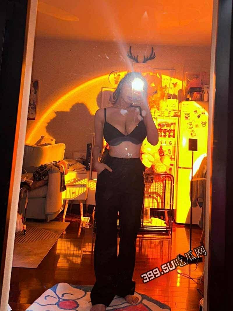 微博 抖音 甜小乜 全网首发 无忧传媒抖音百万网红 情趣内衣巨乳大尺度-6