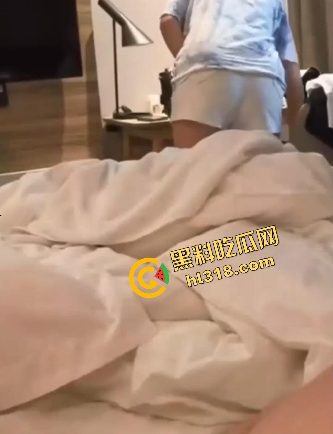 暑假不打工专下海，『江嘉玥』被金主调教成任人爆操的蜜穴娃娃，人家假期暑假工，她假期暑假鸡！-6