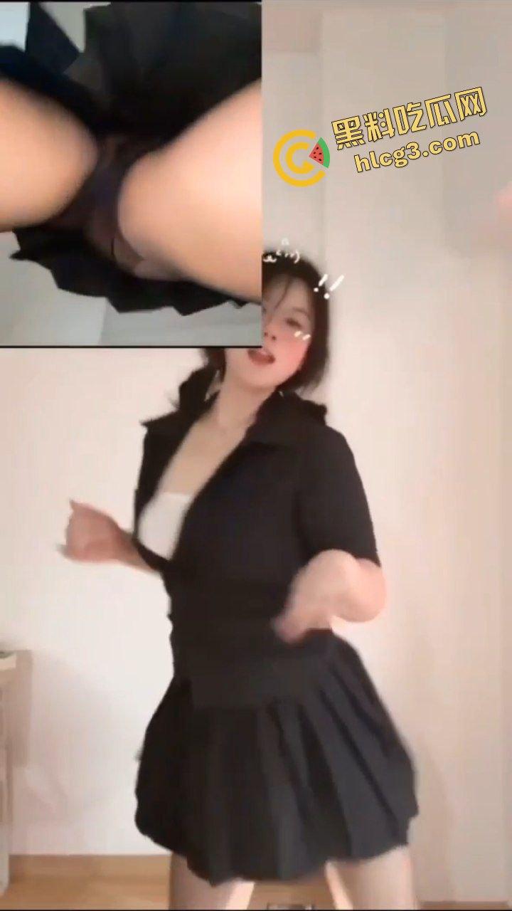 抖音风骚网红『菠萝噗噗』大奶肥臀骚母狗 全国可飞！大尺度双视角约啪福利流出！-6