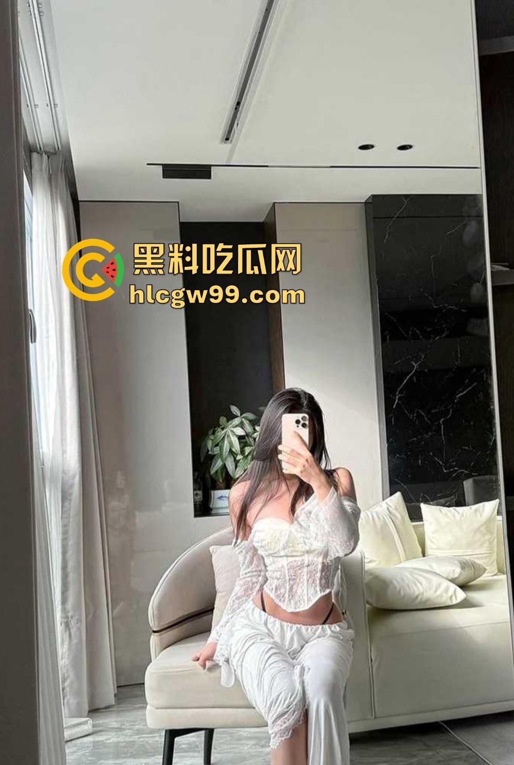 公司高冷御姐勾引同事酒店大战,情趣套装跪舔鸡吧骚到炸裂,反差成精,可惜碰上个软屌男同事玩不明白!-5