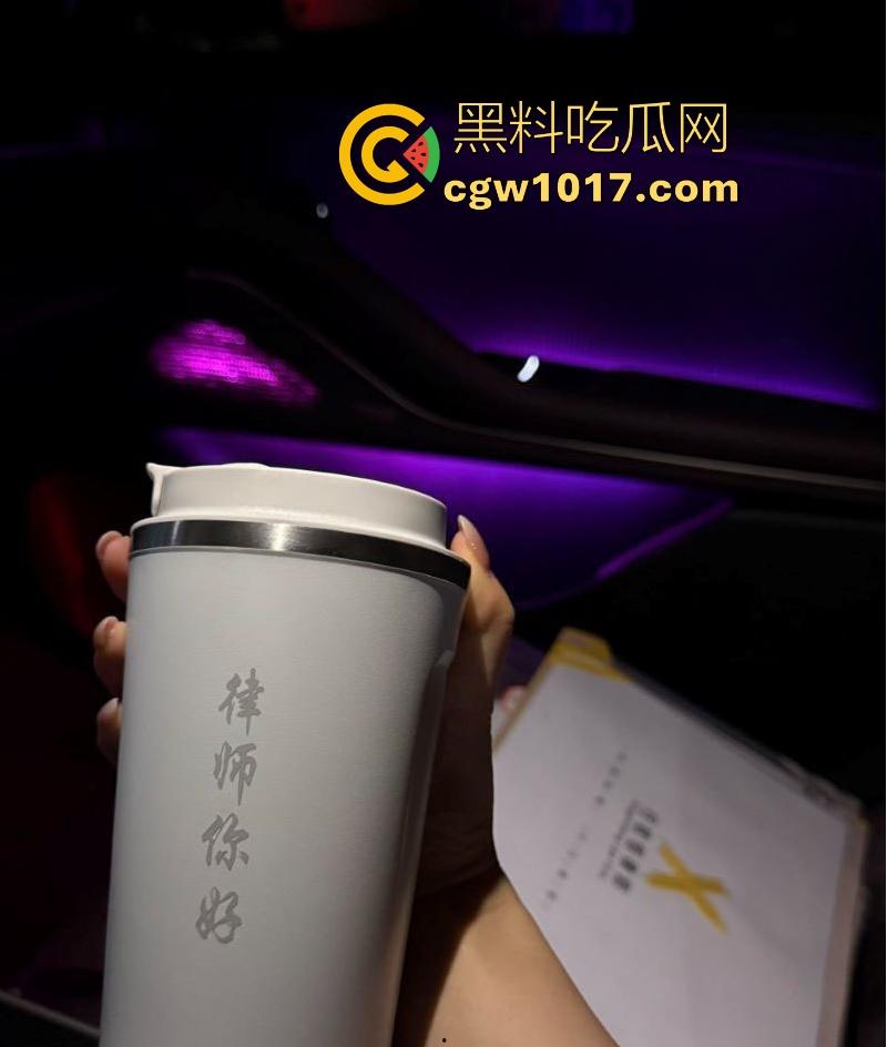 山东精英女律师【林彩虹】不雅视频流出,西装女御姐法院的铁娘子,无论你平时再猛,在大鸡巴面前还是乖乖被降伏!-1