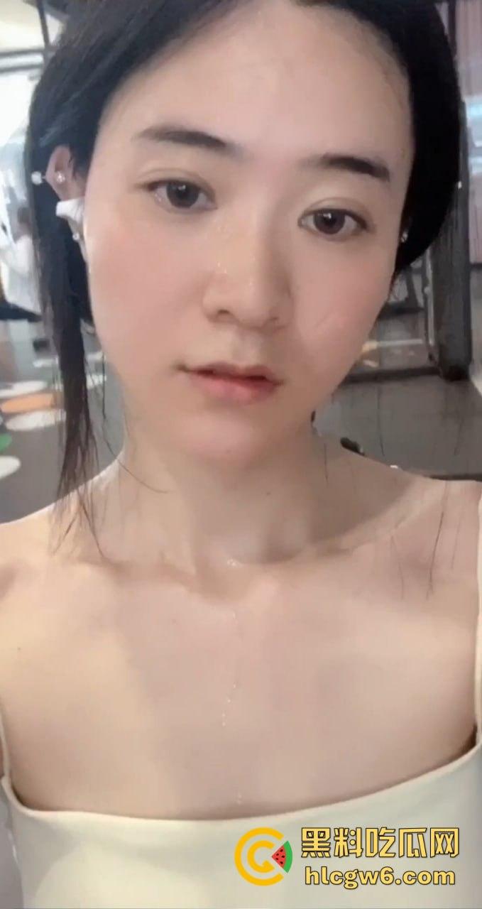 江苏绿帽癖朋友笔记本意外曝光私密性爱视频!老婆在床上大尺度回应他换人也行,朋友关系铁到不知如何下手!-10