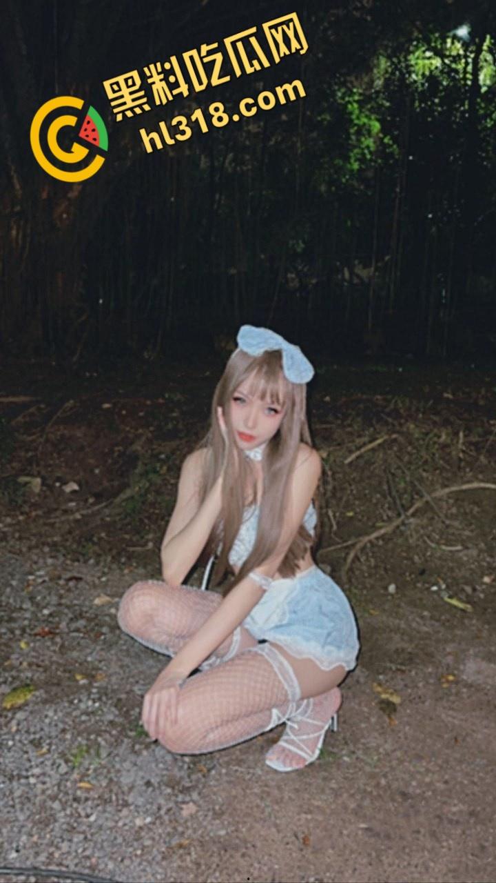 高颜值情侣露脸激情啪啪,女主跪在地上含情脉脉的吞吐,后入小骚穴娇喘连连,男友都要被榨干了 !-1