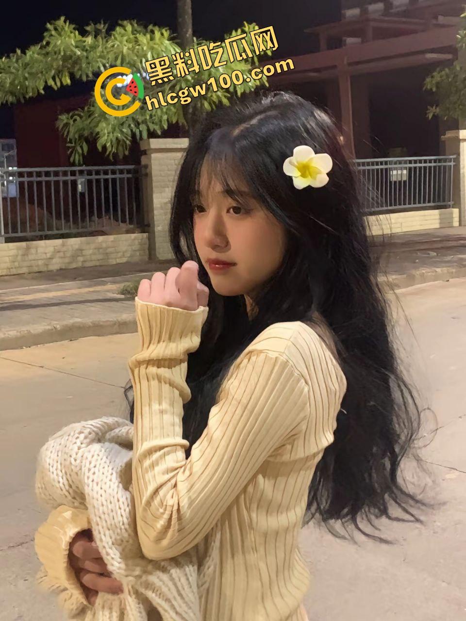 福建艺术职业甜妹反差婊【江铃】毕业沦为精盆母狗,舔屁眼暴力性爱骑乘榨精!独家曝光流出!-3