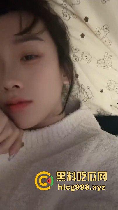 绿帽男的终极享受!娇妻变成骚贱小母狗,撅着屁股被后入,聊天记录堪称变态!-4