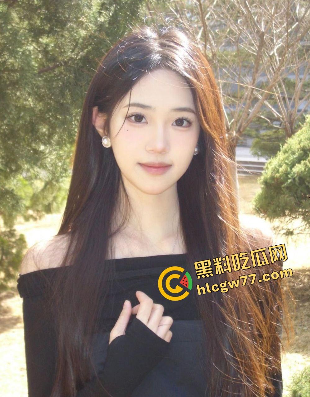 重庆女神学姐『李香』被富二代当玩具轮操,自慰成瘾下体红肿,每晚潮喷三次才睡得着!-2