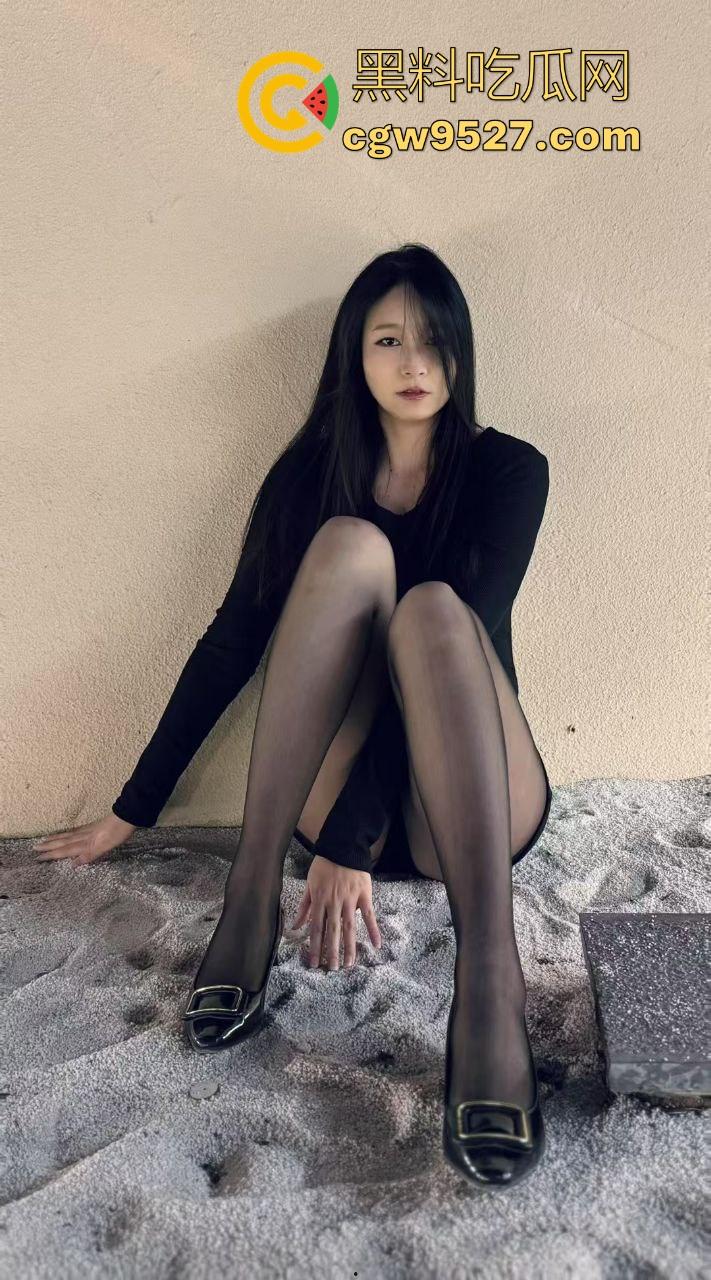 面基王者双排小瑶妹!没想到脱下衣物这么骚,扭腰送胯性感挑逗,无套猛插小骚逼,王者带的好就是有逼操!-6