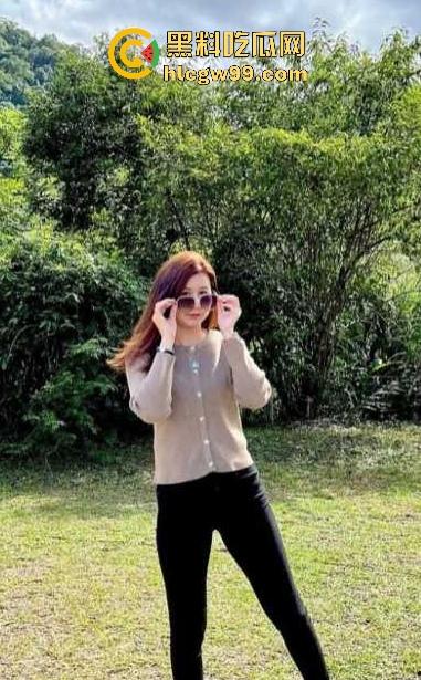 IG6000粉香港风水算命师【凯绮】拍给男友洗澡自慰视频泄密 不知她算没算到自己这一劫?-3