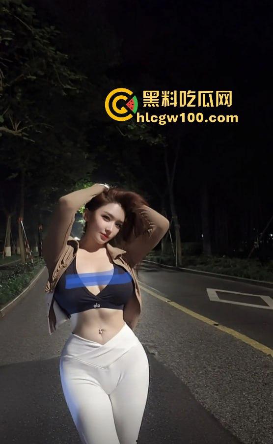 抖音50万粉健身网红【健身小猫】不雅视频泄露,线下陪金主爸爸玩花样,健身身材劲爆,淫技独道玩到喷射不停!-8