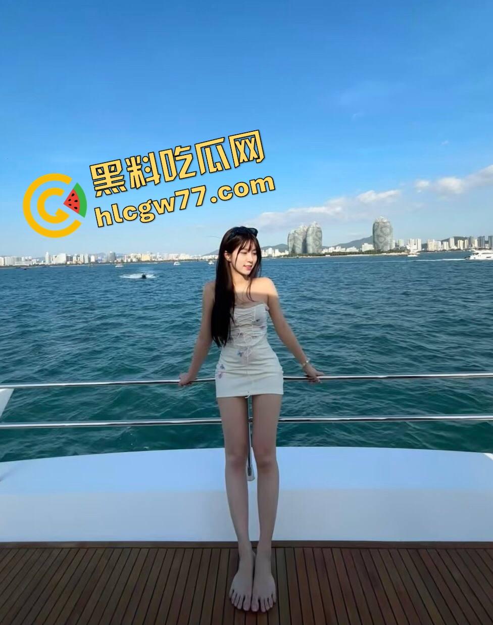 清纯外表迷惑众人 武汉大三学姐『林婉柔』白嫩尤物成包养炮架,床上夹屌夹到肉棒发麻内射喷浆!-1